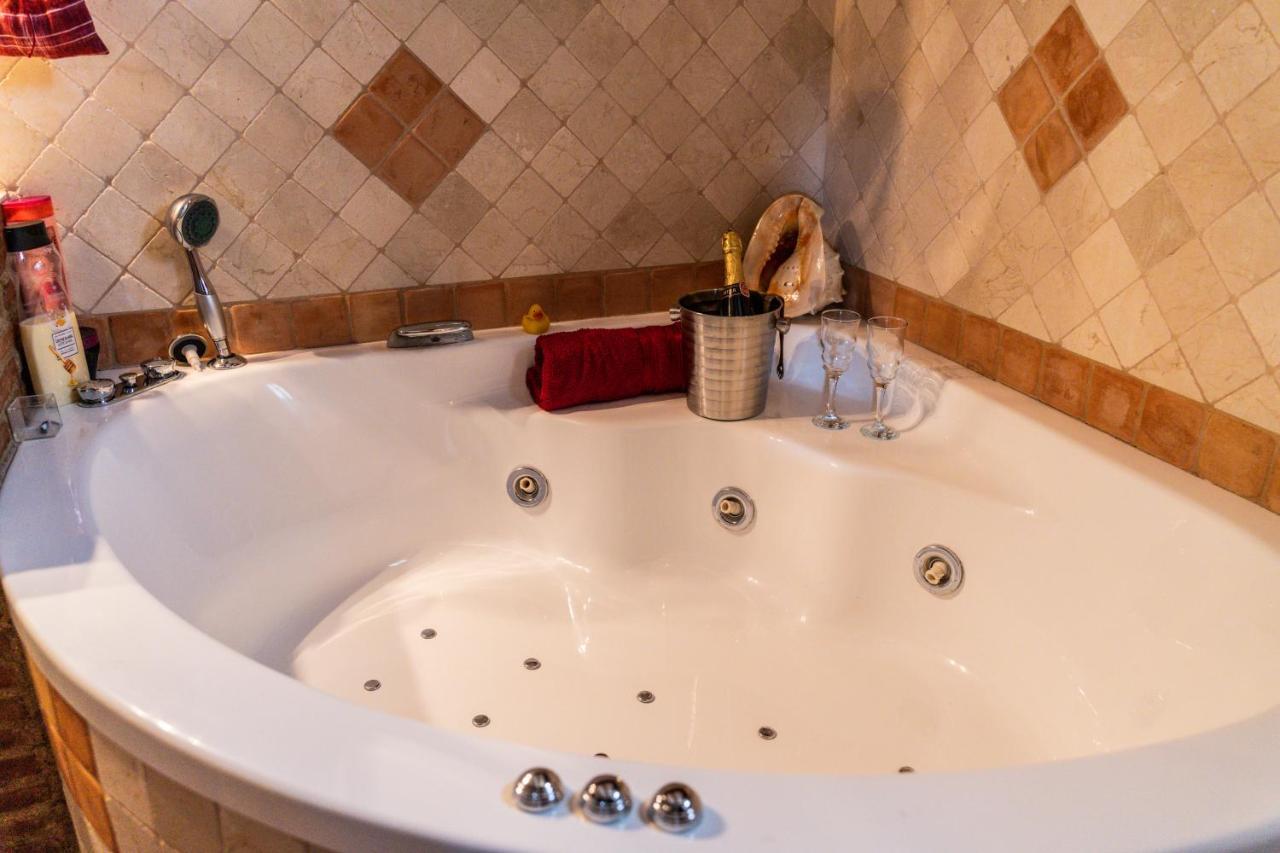 Villa Estilo Mediterranea Con Piscina, Jardin, Bbq Y Jacuzzi - Villa Bel Air Real Эстепона Экстерьер фото